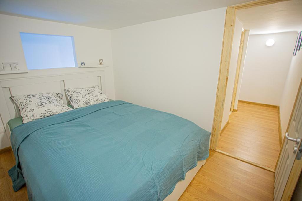 Cosy Gallery Flat In Akacfa St. Budapest Esterno foto