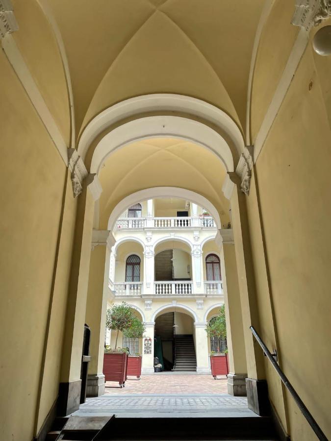 Cosy Gallery Flat In Akacfa St. Budapest Esterno foto